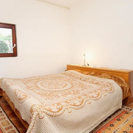 Razanj 5945a * Rogoznica (Sibenik-Knin)